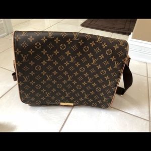 Louis Vuitton Messenger Bag